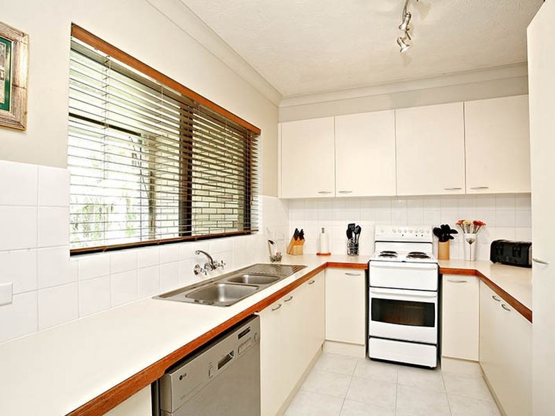 7/3 Lind Avenue, Palm Beach QLD 4221