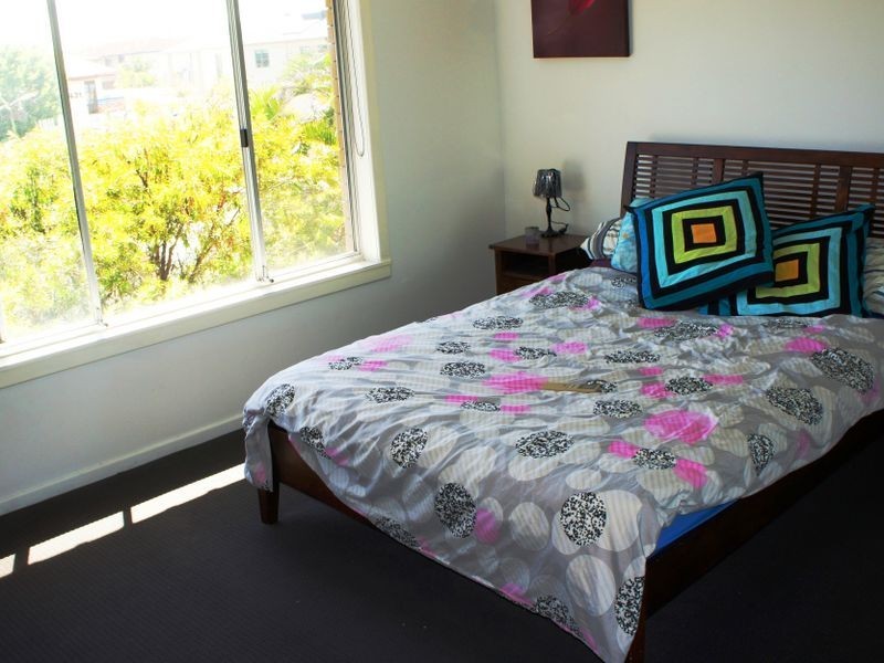 4/2 Twenty Sixth Avenue, Palm Beach QLD 4221
