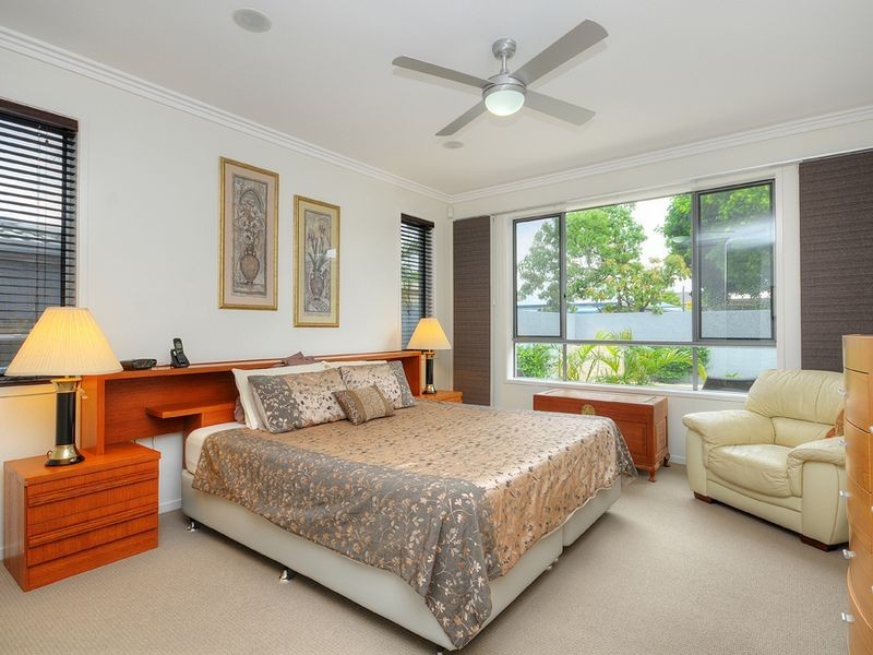 17 Mokera Avenue, Palm Beach QLD 4221