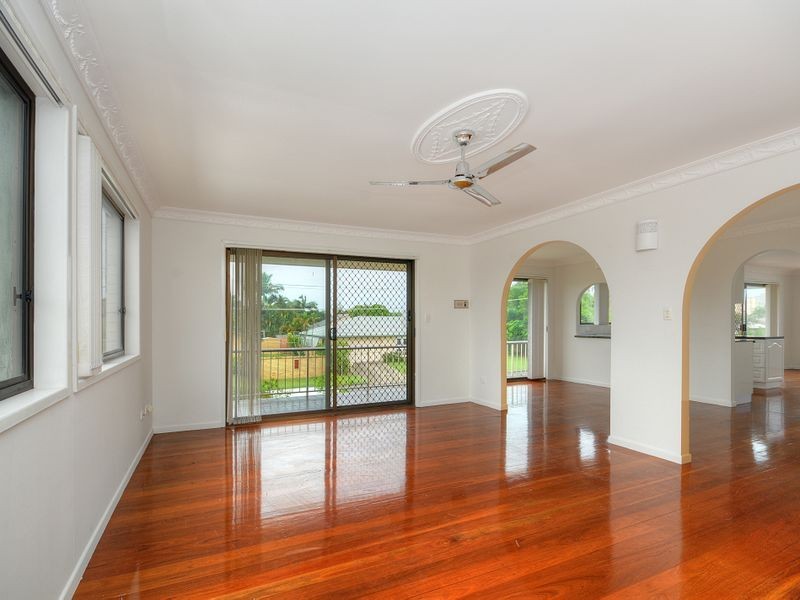 38 Sandpiper Drive, Burleigh Heads QLD 4220