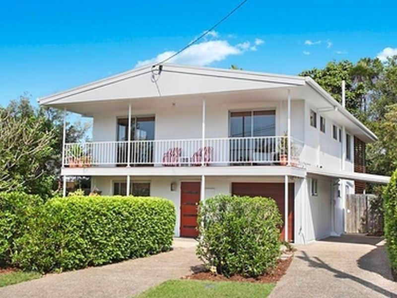 4 Celebes Avenue, Palm Beach QLD 4221