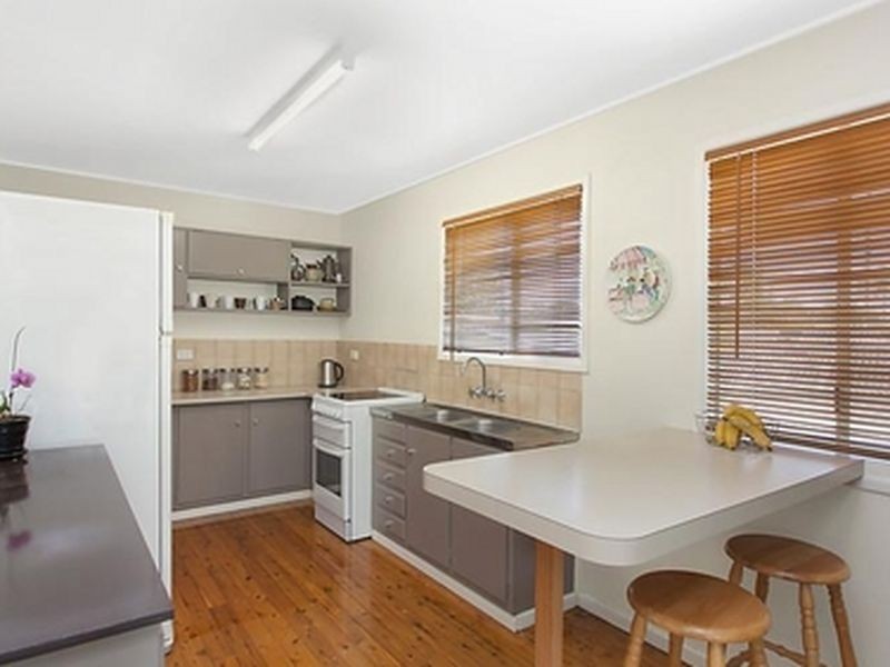 4 Celebes Avenue, Palm Beach QLD 4221