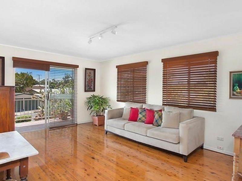 4 Celebes Avenue, Palm Beach QLD 4221