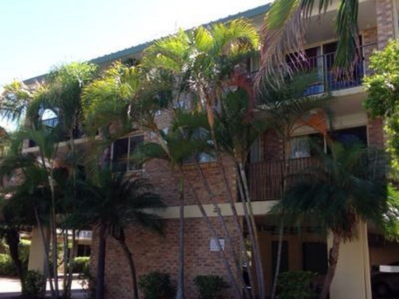 13/1 Rolan Court, Palm Beach QLD 4221