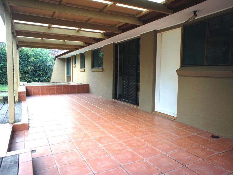 32 Japonica Dr, Palm Beach QLD 4221