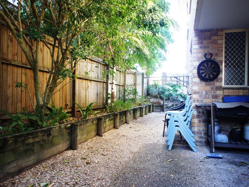 1/1 Rolan Court, Palm Beach QLD 4221