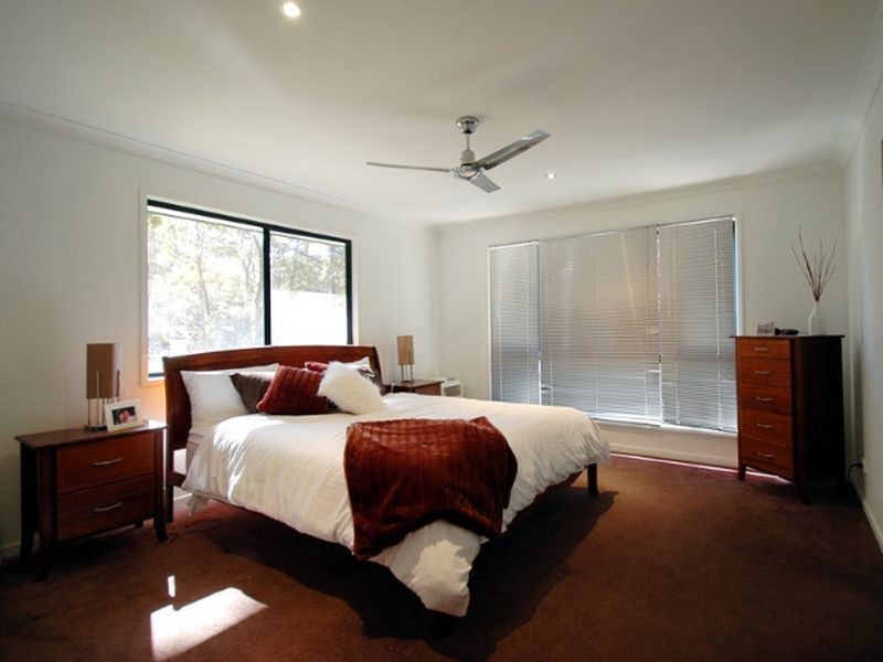 3 Dorset Place, Elanora QLD 4221