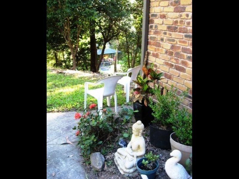 3 Dorset Place, Elanora QLD 4221