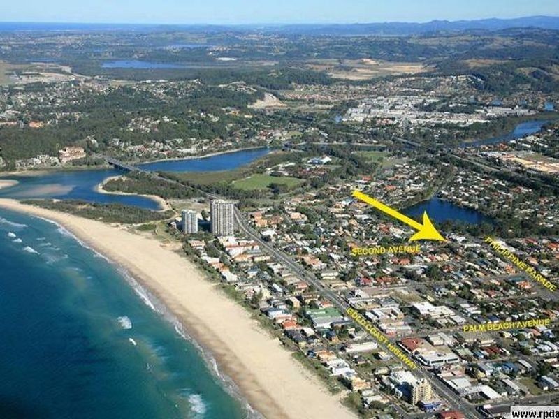 52 Second Av, Palm Beach QLD 4221