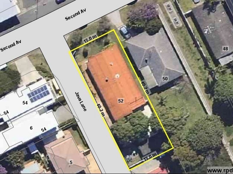 52 Second Av, Palm Beach QLD 4221