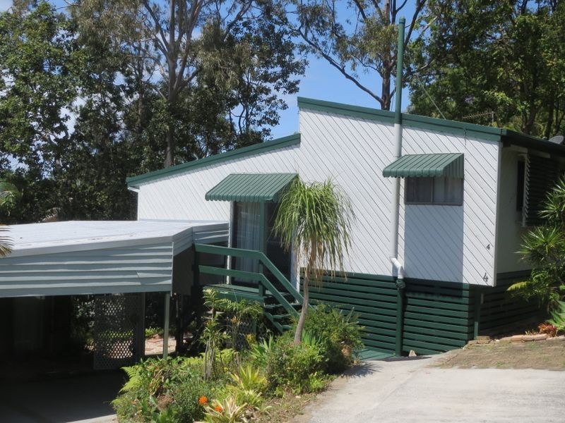 4 Ponderosa Court, Elanora QLD 4221
