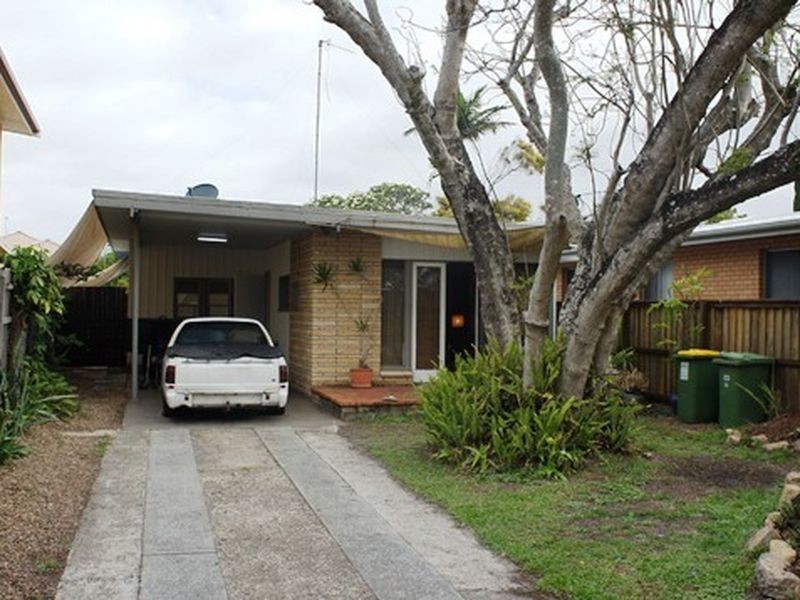 36 First Avenue, Palm Beach QLD 4221
