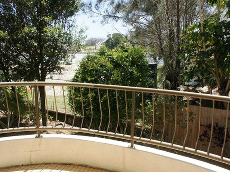 3/3 Nyrang Avenue, Palm Beach QLD 4221