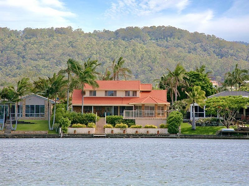 19 Acron Street, Elanora QLD 4221