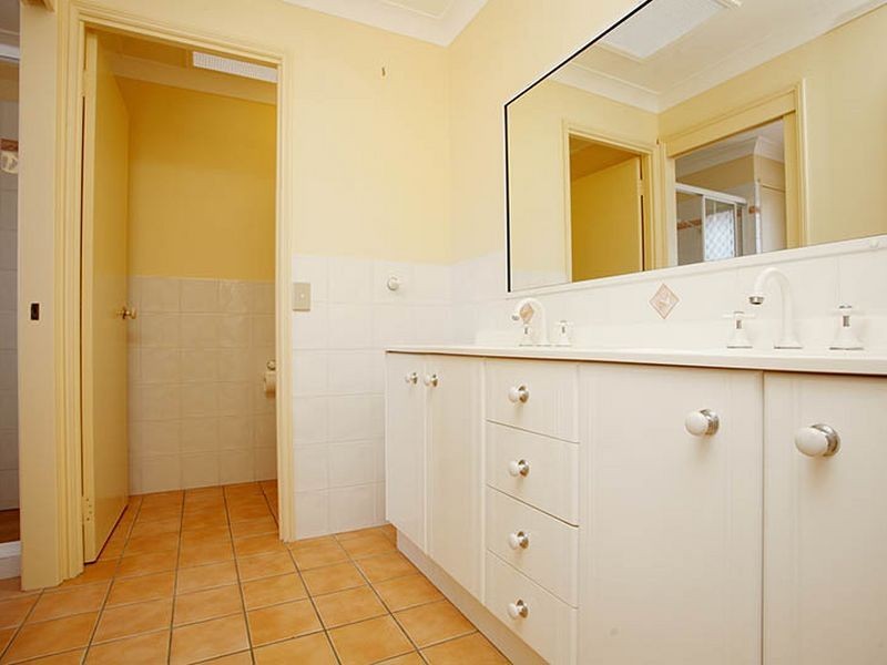 19 Acron Street, Elanora QLD 4221