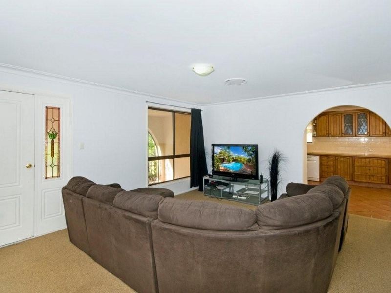 38 Spindle Street, Palm Beach QLD 4221