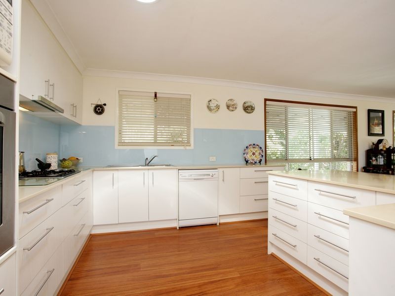28 Ferny Fairway, Burleigh Waters QLD 4220