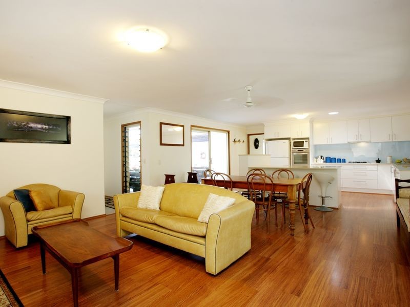 28 Ferny Fairway, Burleigh Waters QLD 4220