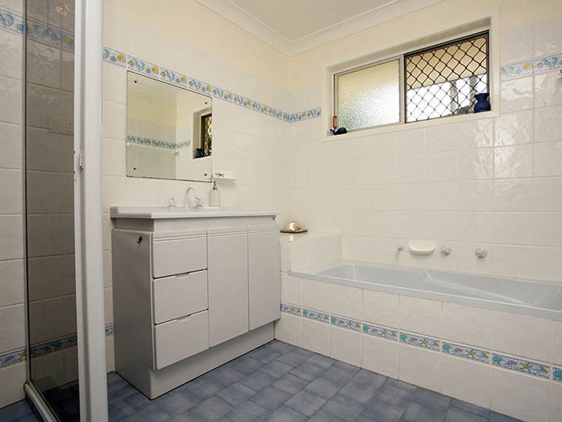 28 Ferny Fairway, Burleigh Waters QLD 4220