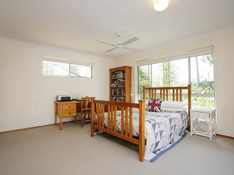 28 Ferny Fairway, Burleigh Waters QLD 4220