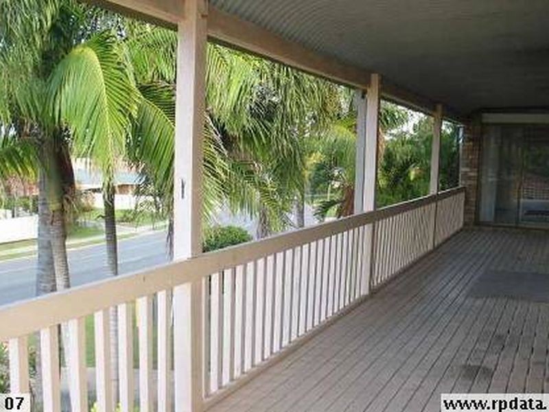 130 Murtha Drive, Elanora QLD 4221