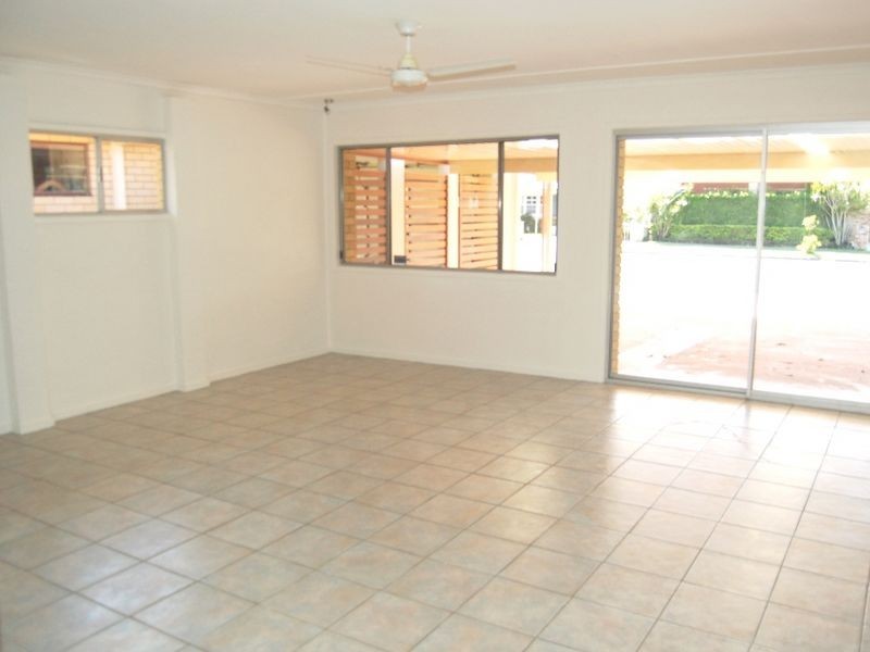 36 Tenth Avenue, Palm Beach QLD 4221