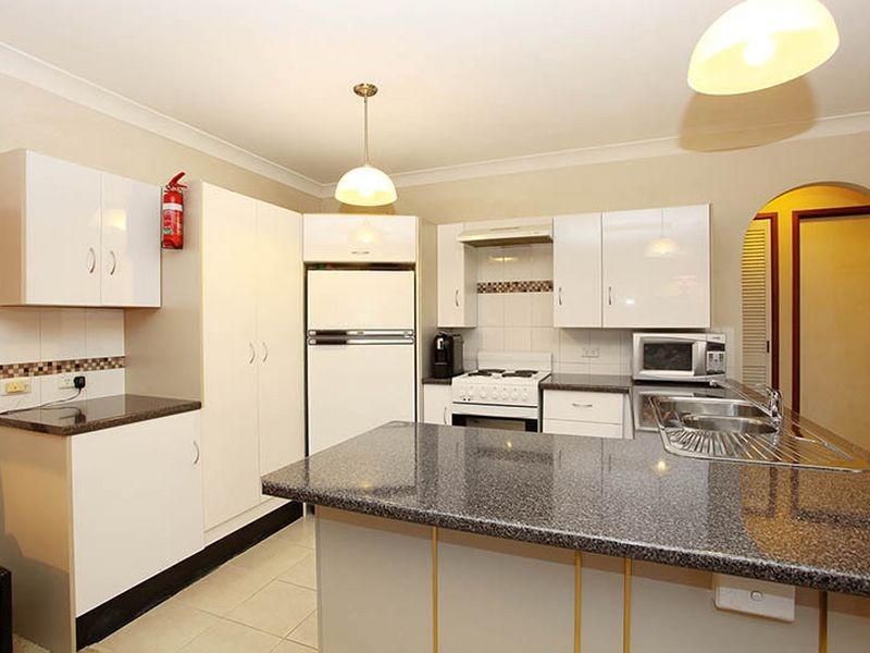 4/5 Nalla Court, Palm Beach QLD 4221