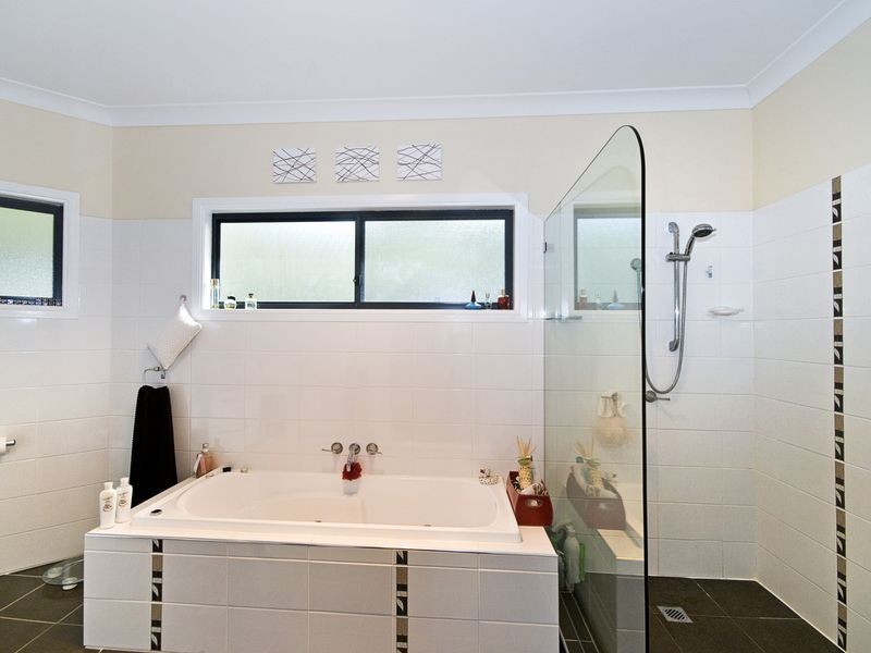 16 Bradman Drive, Currumbin Valley QLD 4223