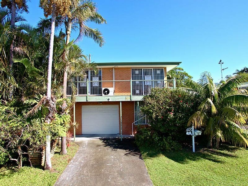 2 Leyte Avenue, Palm Beach QLD 4221