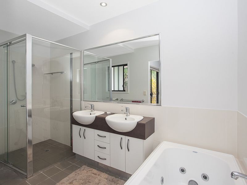 1/17 Bali Avenue, Palm Beach QLD 4221