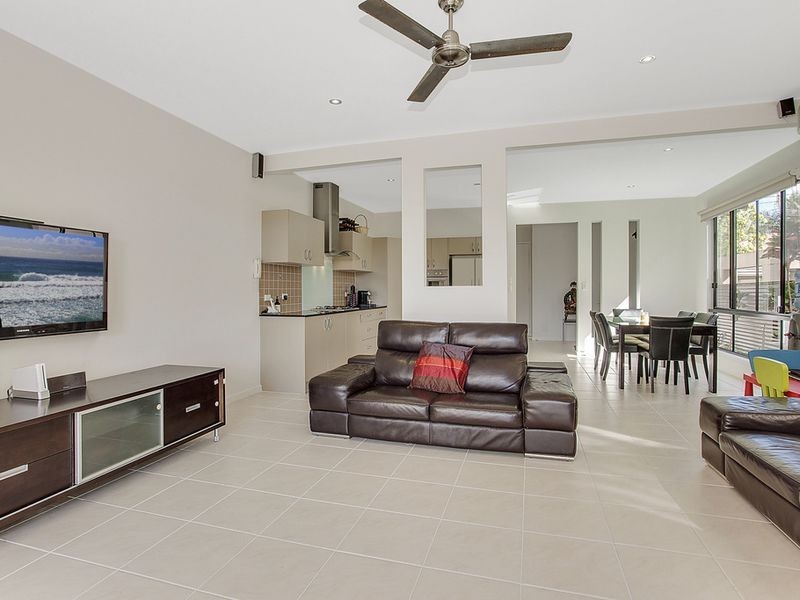 1/17 Bali Avenue, Palm Beach QLD 4221