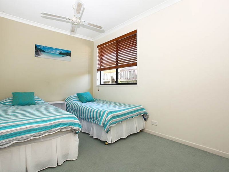 24 Cypress Terrace, Palm Beach QLD 4221