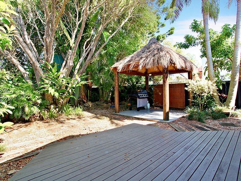 24 Cypress Terrace, Palm Beach QLD 4221