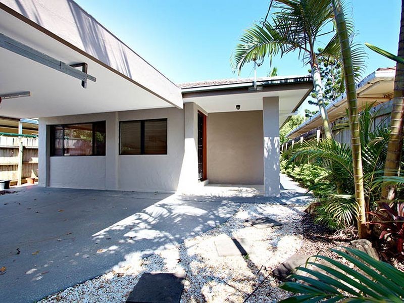 24 Cypress Terrace, Palm Beach QLD 4221