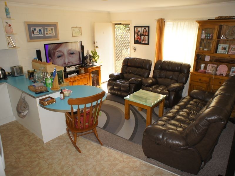 2/63 Leyte Avenue, Palm Beach QLD 4221