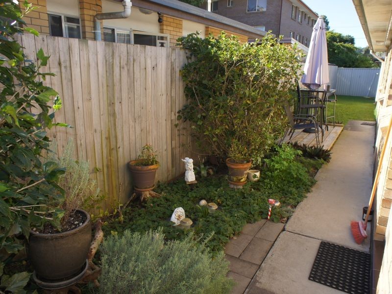 2/63 Leyte Avenue, Palm Beach QLD 4221