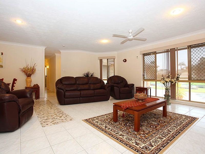 21 Boab St, Elanora QLD 4221