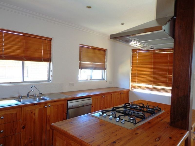 4 Bali Avenue, Palm Beach QLD 4221