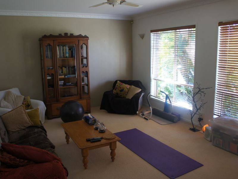 13 Heather Street, Tallebudgera QLD 4228