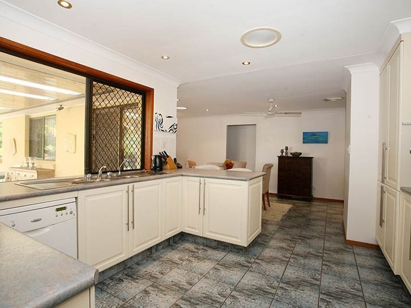 11 Dianella Court, Elanora QLD 4221