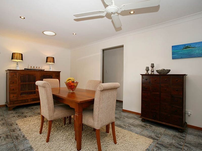 11 Dianella Court, Elanora QLD 4221