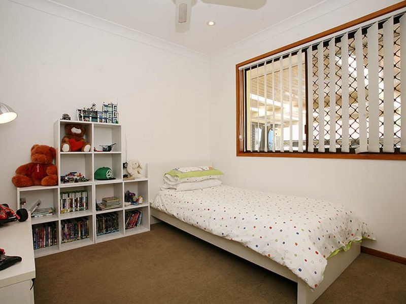 11 Dianella Court, Elanora QLD 4221