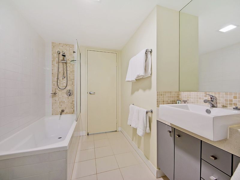 1308/10 Fifth Avenue, Palm Beach QLD 4221