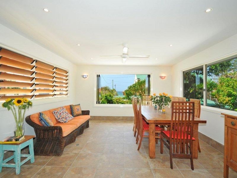 13 Woodgee Street, Currumbin QLD 4223