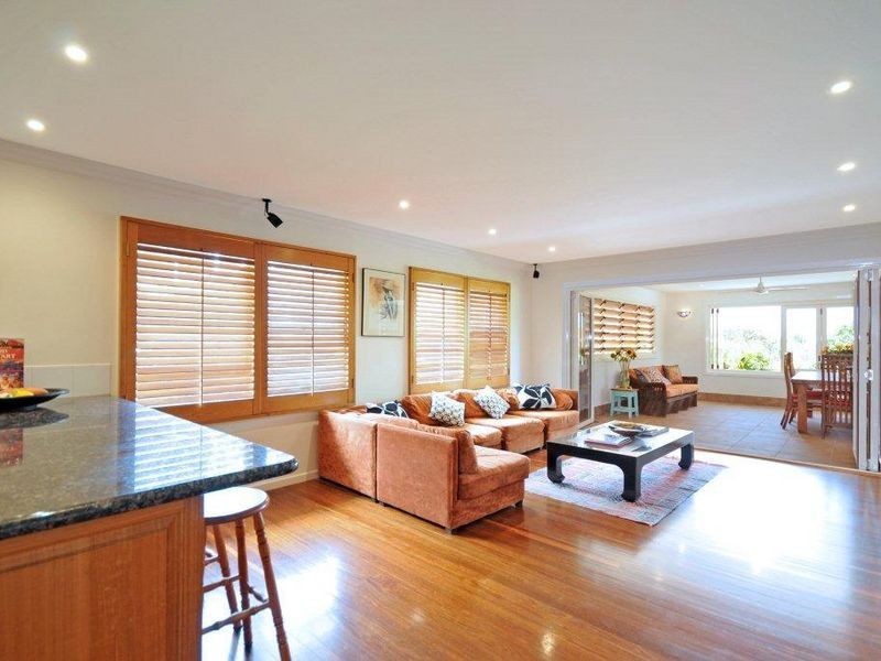 13 Woodgee Street, Currumbin QLD 4223