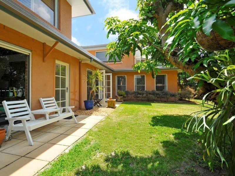 13 Woodgee Street, Currumbin QLD 4223