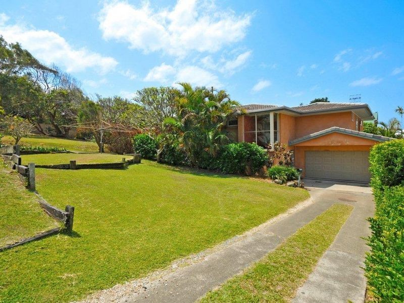 13 Woodgee Street, Currumbin QLD 4223