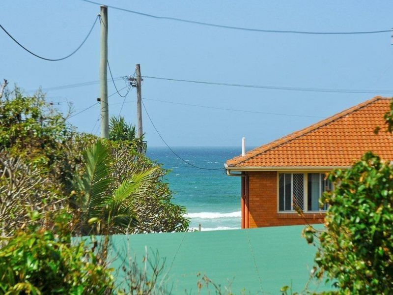 13 Woodgee Street, Currumbin QLD 4223