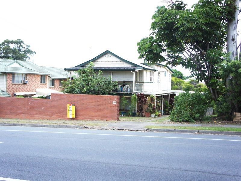 34 Government Road, Labrador QLD 4215