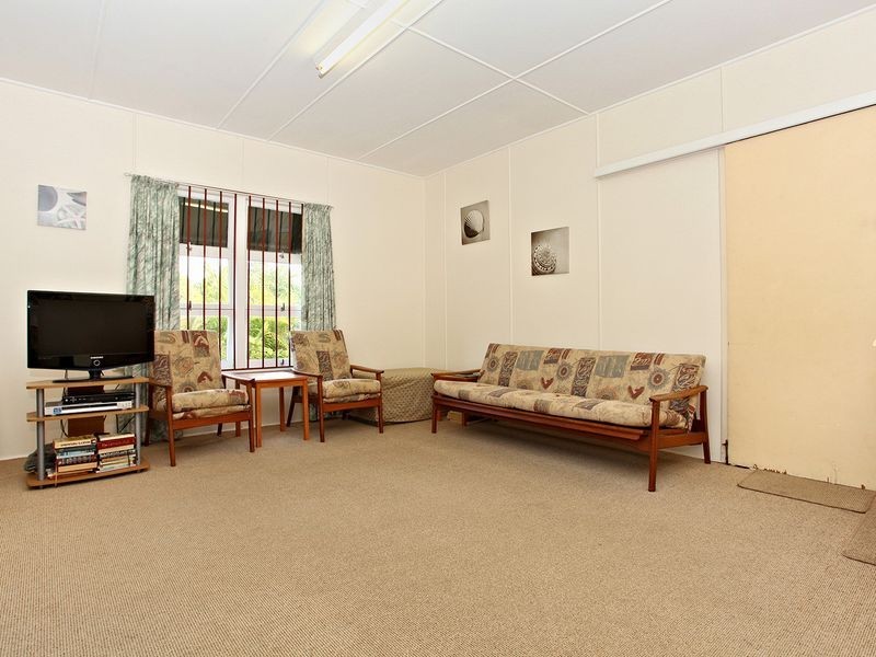 31 Twenty Fifth Avenue, Palm Beach QLD 4221